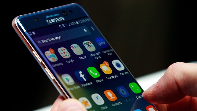 DOT Bans All Samsung Galaxy Note7 Phones From Airplanes